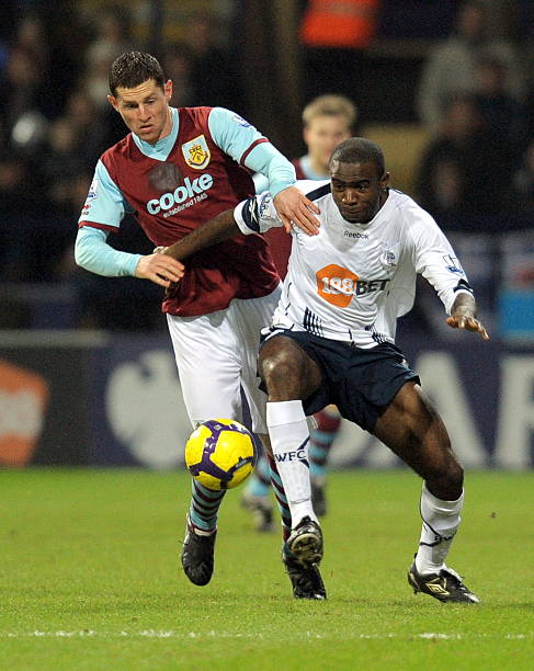 通过一系列 通过一系列